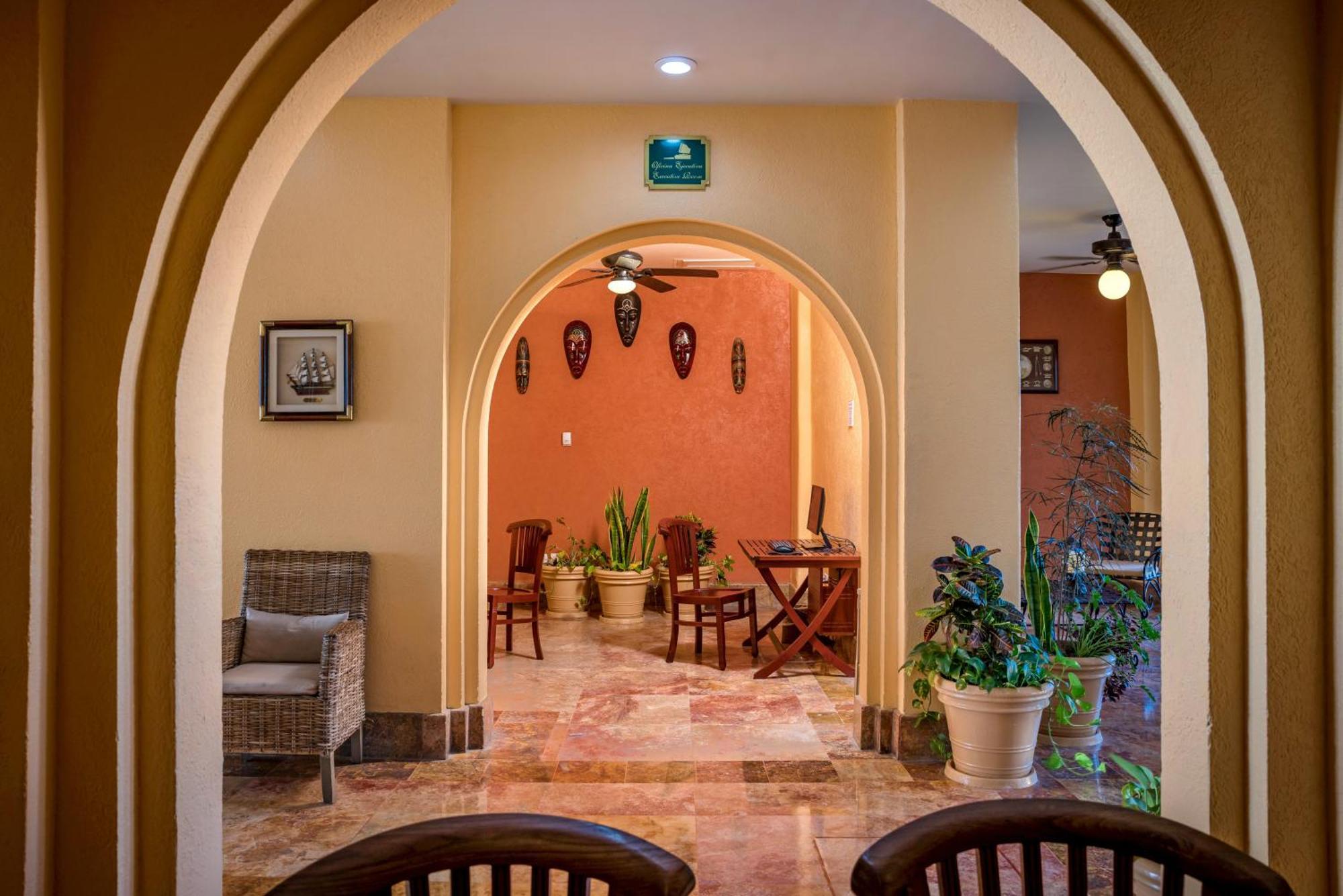 Best Western Posada Freeman Mazatlán Εξωτερικό φωτογραφία