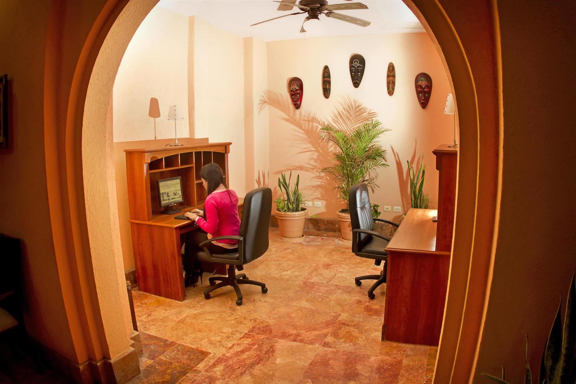 Best Western Posada Freeman Mazatlán Εξωτερικό φωτογραφία